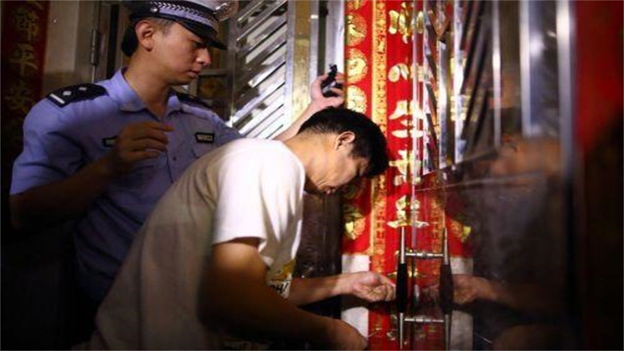 滁州请开锁师傅开了锁后，师傅